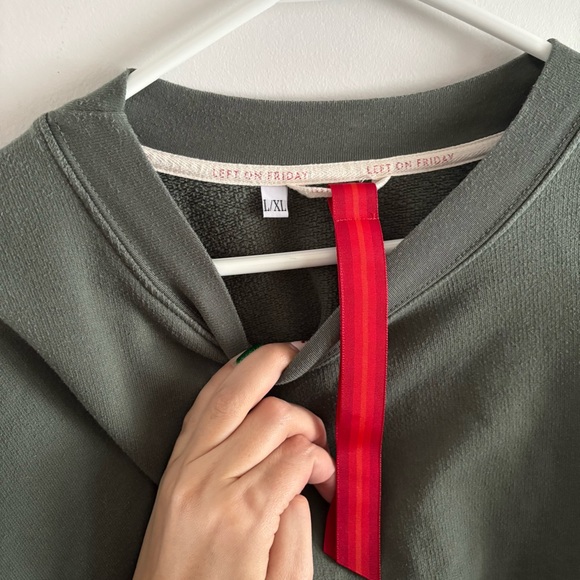 Left On Friday Field Day Green Rolled Hem Balloon Sleeve Sweater Size L/XL - Picture 3 of 7